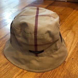 Burberry hat